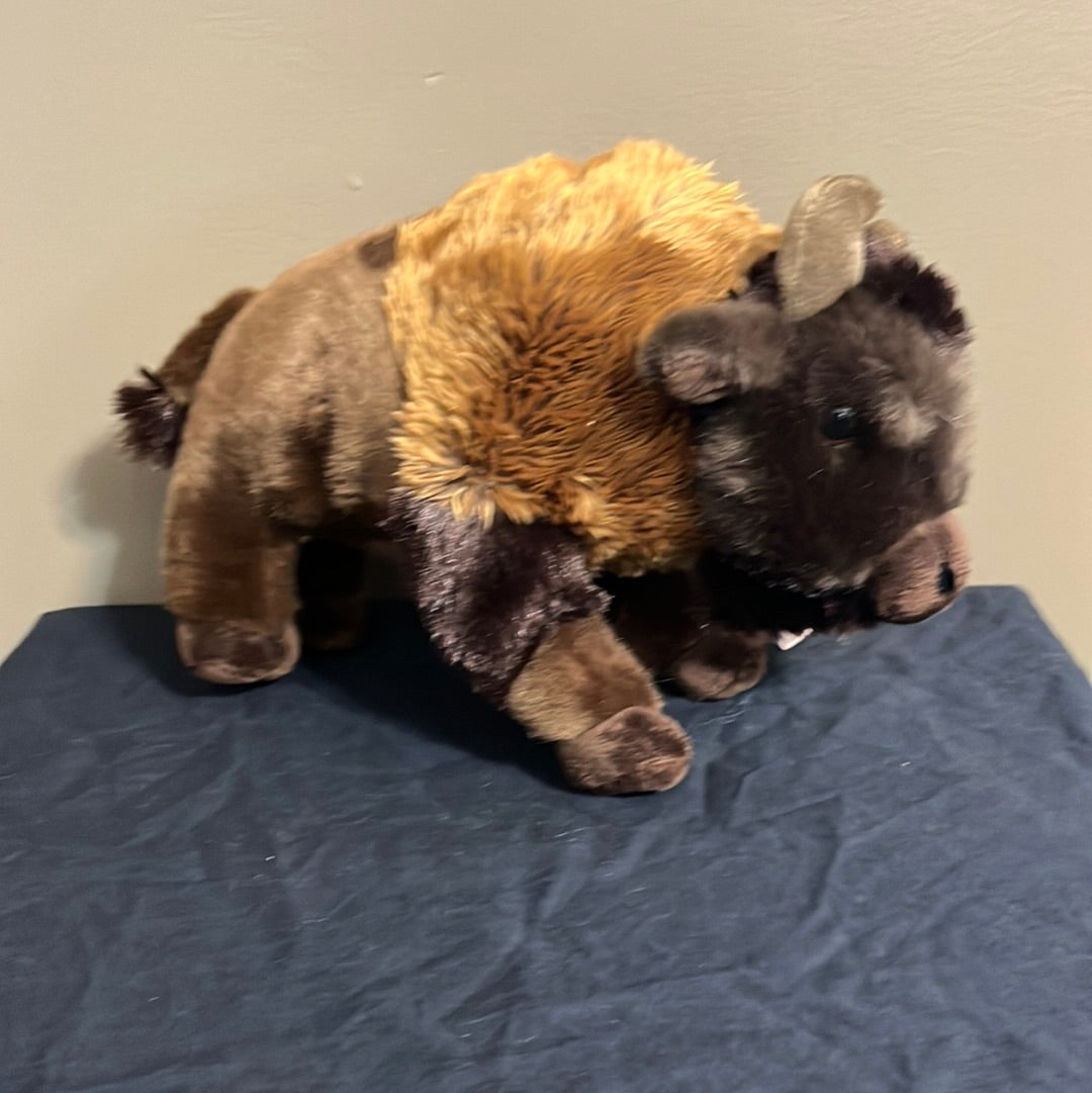 Wildlife Tree Plush Animals