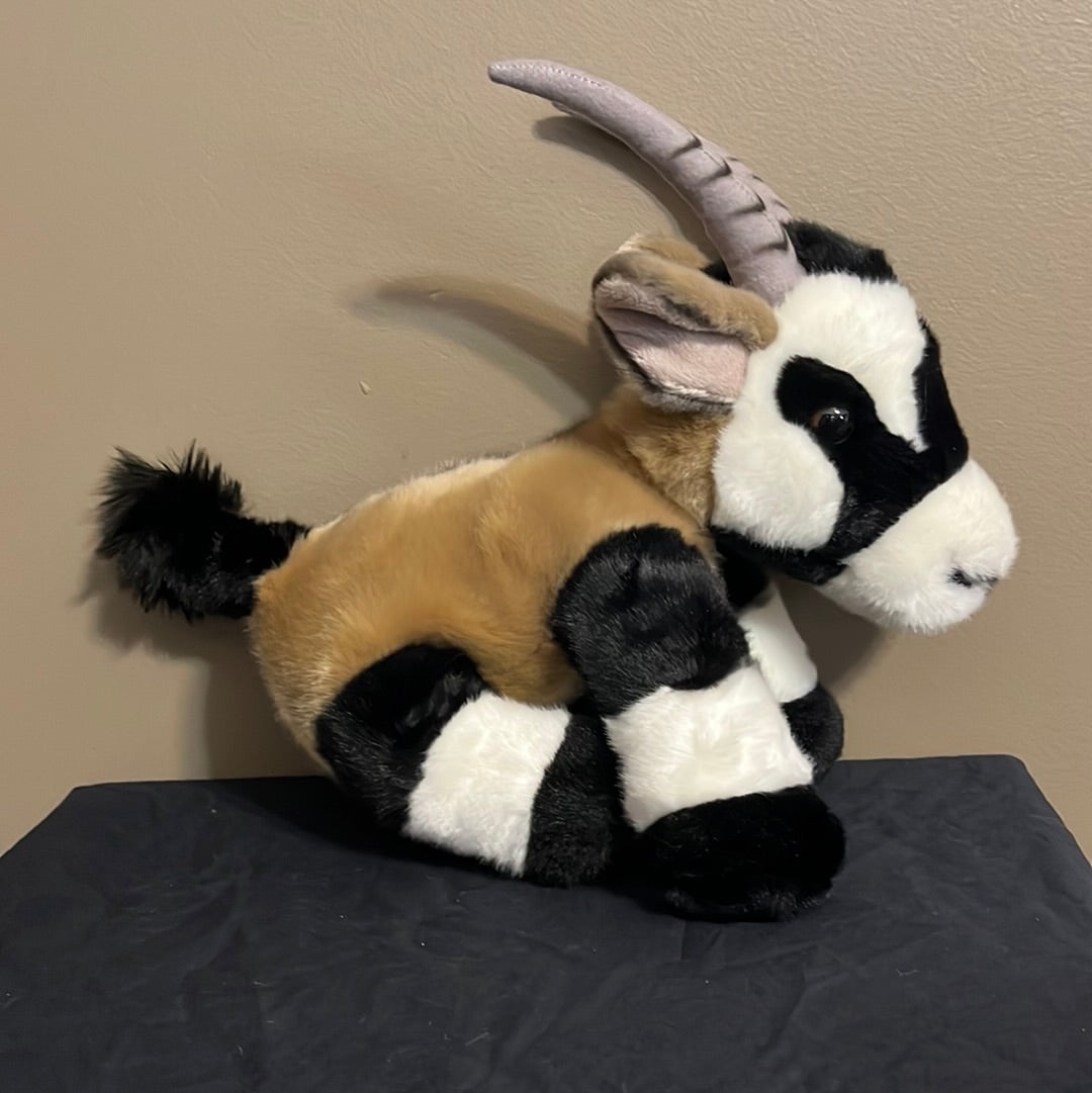 Wildlife Tree Plush Animals